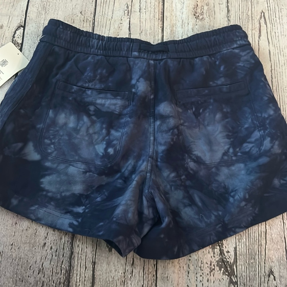 Athleta Farallon 4” Short - Picture 9 of 9